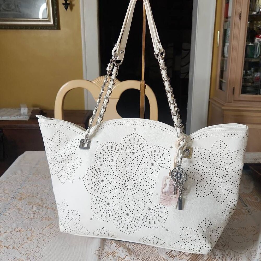 Jessica Simpson white tote shoulder bag